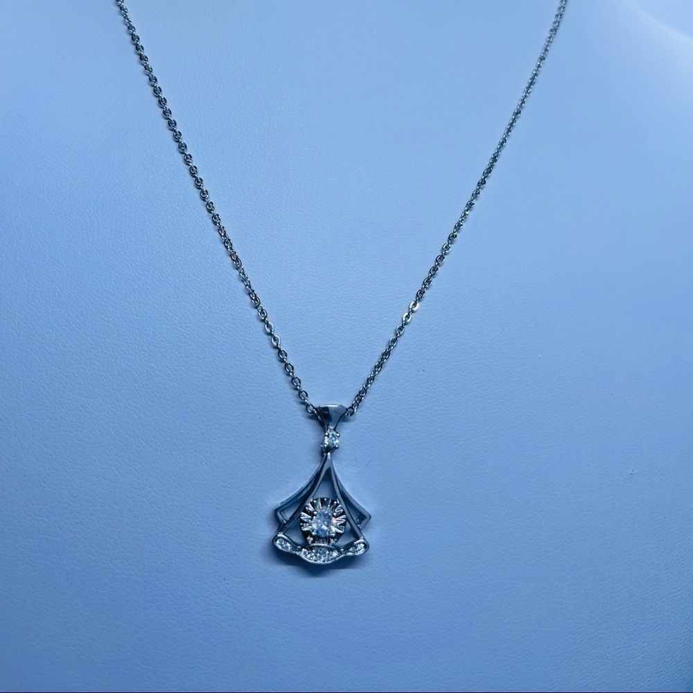 Gorgeous Sterling Silver necklace